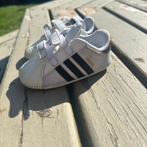 Size 3K adidas Superstars